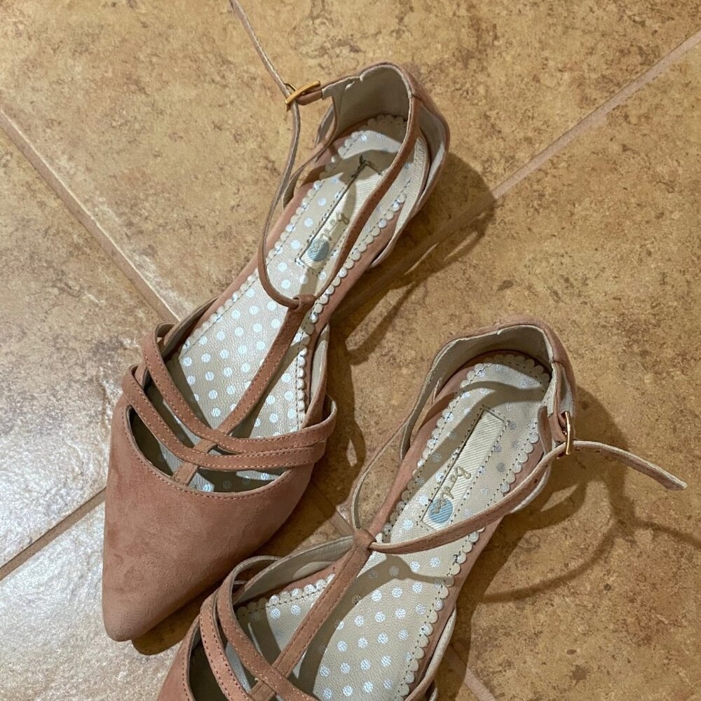 Boden Suede Flats – Size 39 – Dusty Pink Perfection!
